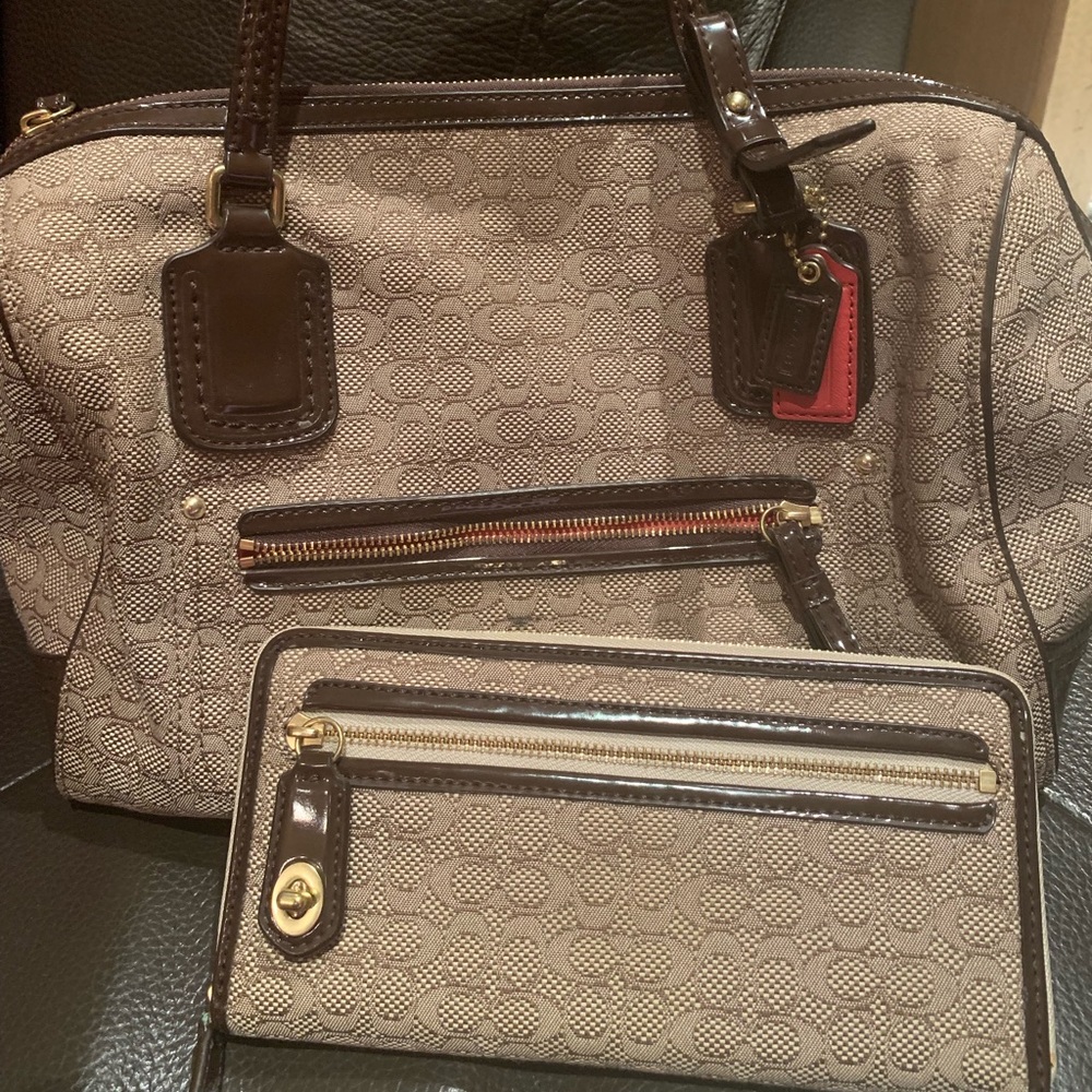 Coach purse and matching wallet set!